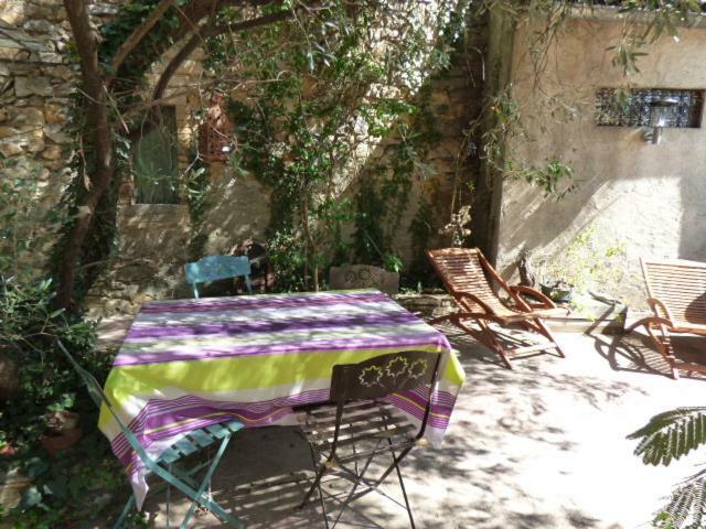 Domaine Chanoine Rambert Saint-Andre-d'Olerargues Bagian luar foto